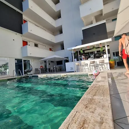 公寓式酒店 Nero D'avorio & 里米尼