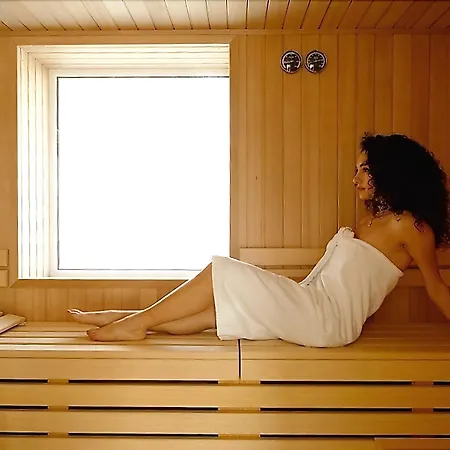 Aparthotel Nero D'avorio & 4*