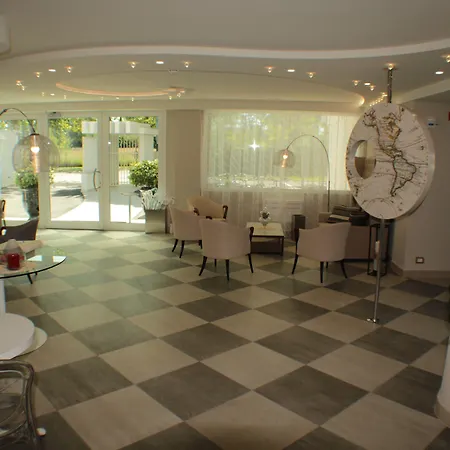 Nero D'avorio & 4* Rimini