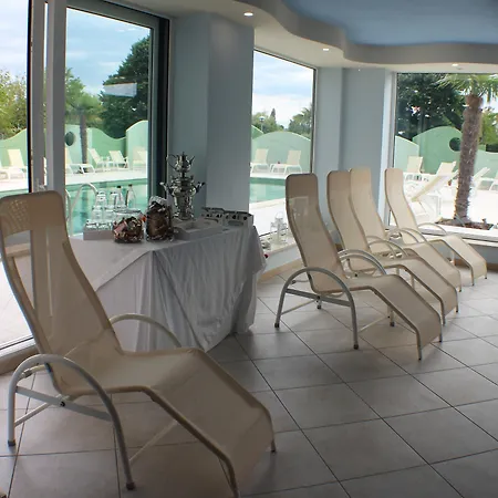 Nero D'avorio & 4* Rimini