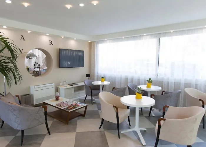 Nero D'avorio & מלון דירות רימיני