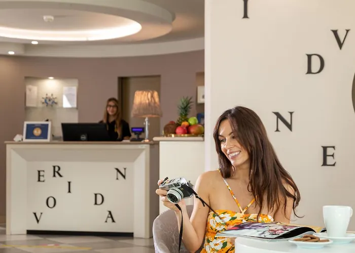 Nero D'avorio & 4* רימיני