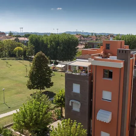 Nero D'avorio & Ξενοδοχείο με διαμερίσματα 4*